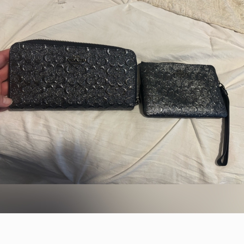 Sophisticated Black Embossed Leather Wallet Set